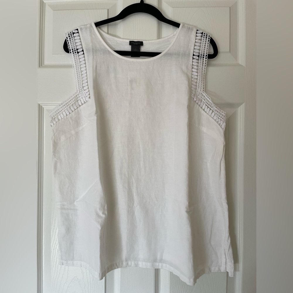 Ann Taylor Off-White Crochet Trim Blouse – Relaxed Summer Fit ☀️